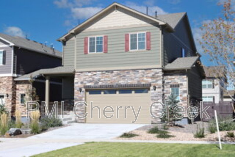 Aurora House: 27543 E Byers Ave