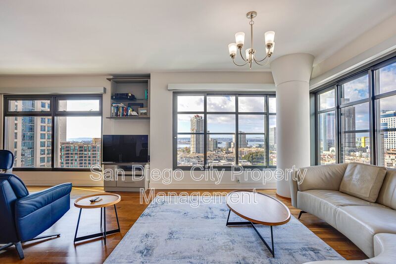 San Diego Condo: 645 Front Street