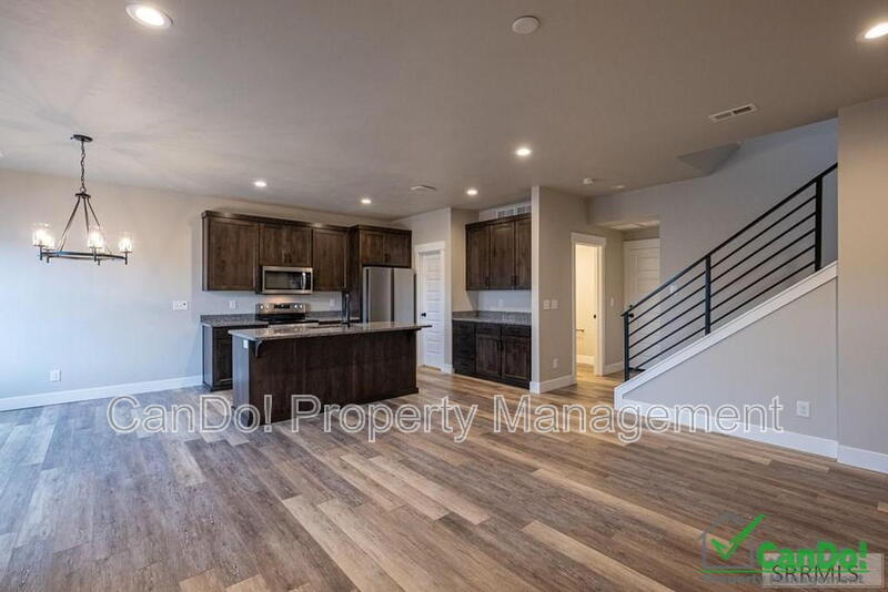 Ammon Townhome: 1391 Pinecrest Trail