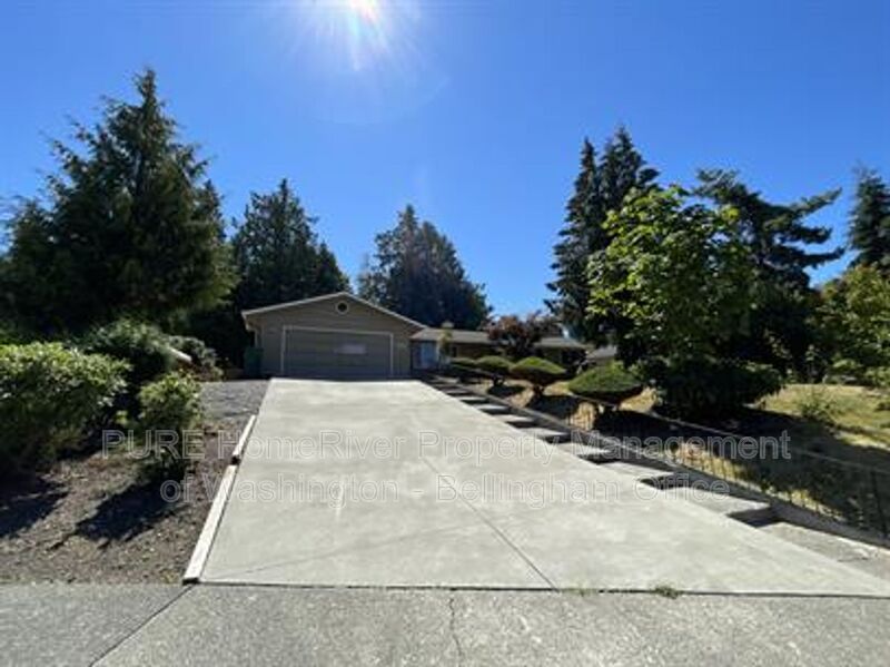 Mount Vernon House: 3910 Pueblo Heights