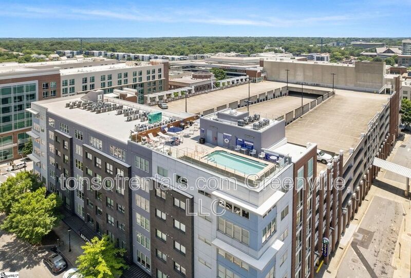 Greenville Condo: 100 East Washington Street