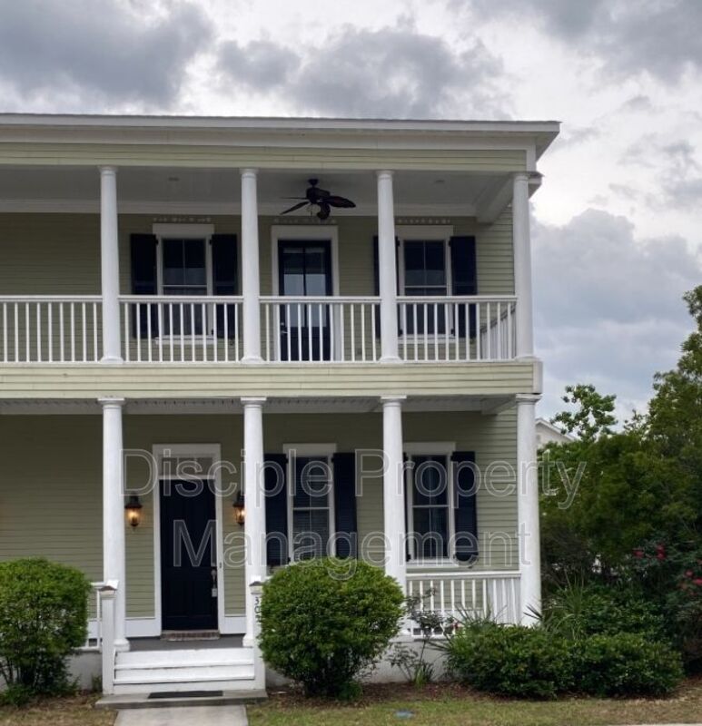 Request a Viewing for 305 Dogwood Circle, Unit B Tenant Turner