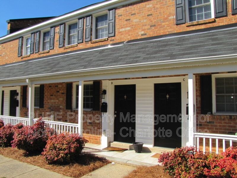 Charlotte Condo: 1336 Green Oaks Lane