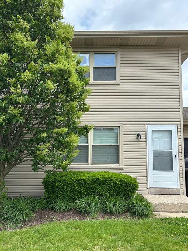 Montgomery Townhome: 2030 Kevin Dr