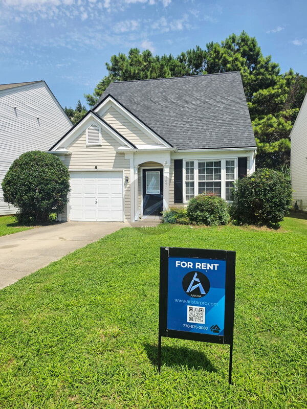 Kennesaw House: 1691 Woodsford Road