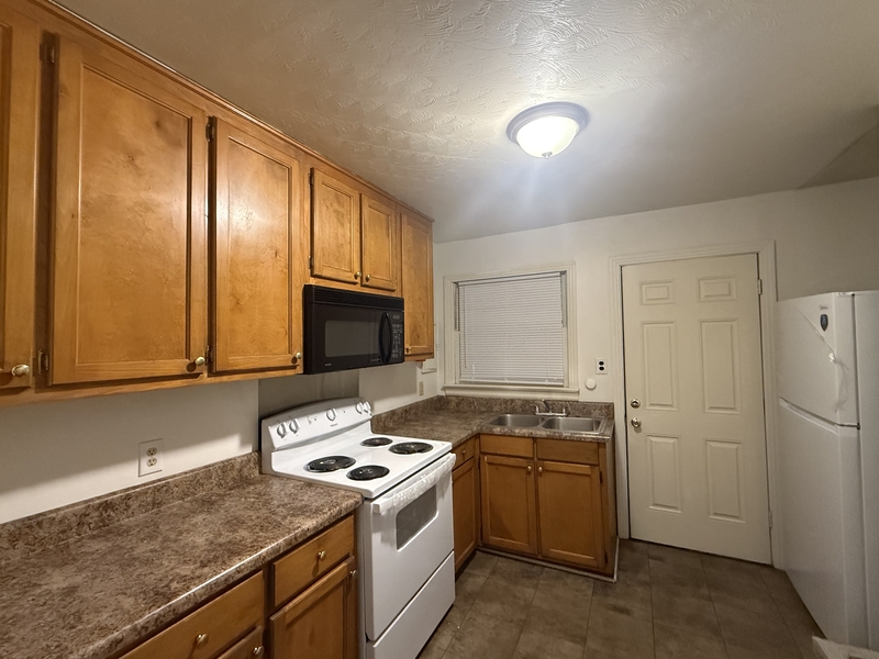 Florence Condo: 1002 Royal Avenue Florence AL 35360 - 1