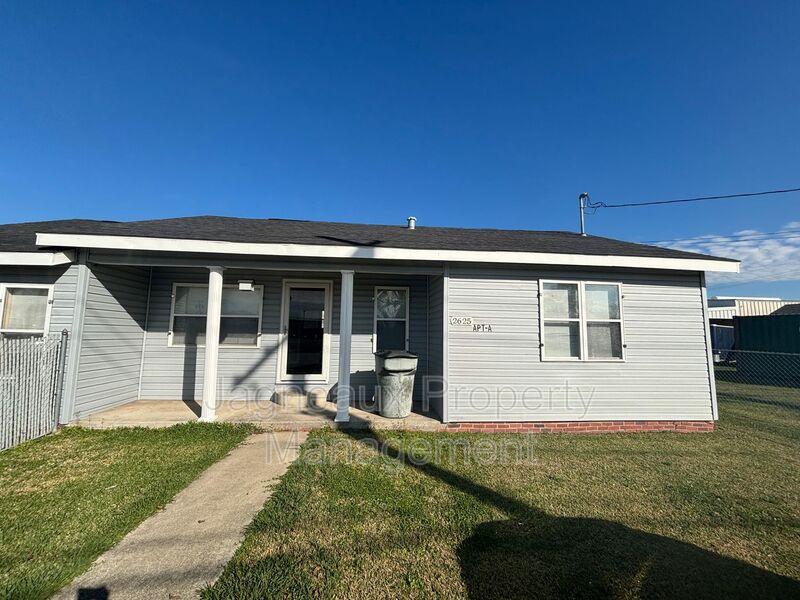 Lake Charles Condo: 2625 Moeling St.