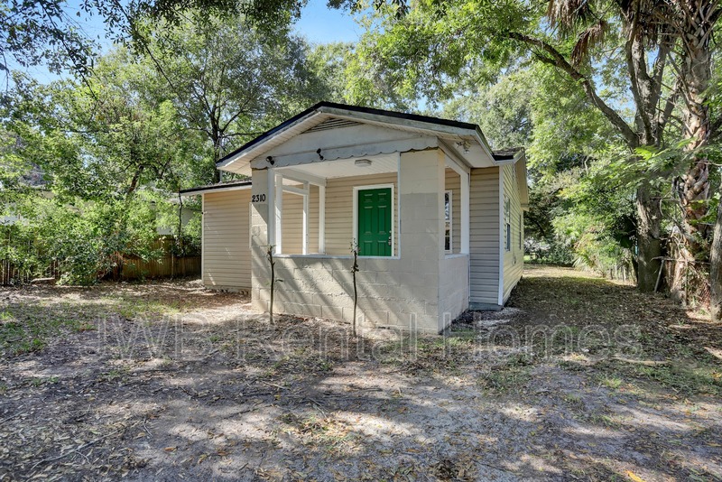 Jacksonville House: 2310 Palafox St
