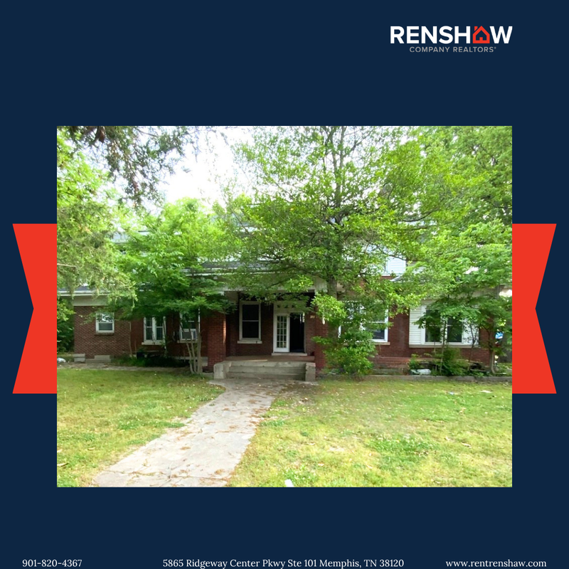Dyersburg House: 704 Finley St