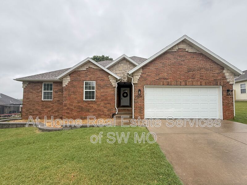 Ozark House: 2009 Cedarwood Ct