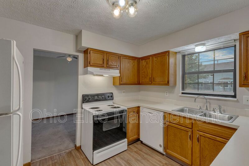 Reynoldsburg House: 229 Cantwell Ct