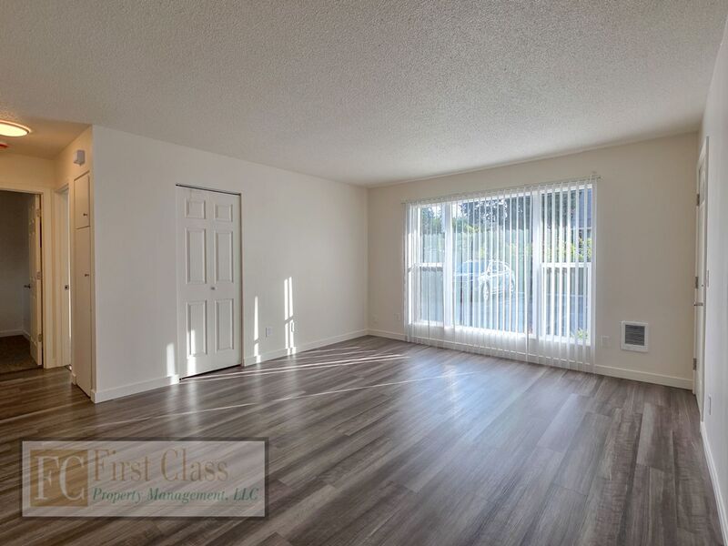 PORTLAND Condo: 8860 SW CASHMUR LN