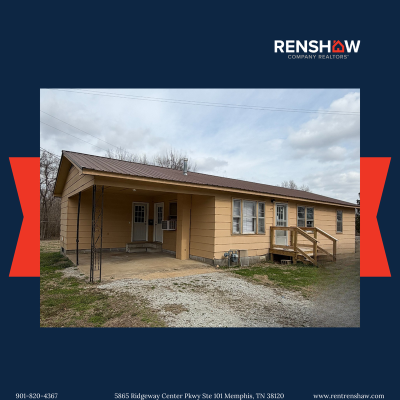 Henry House: 179 W Main St