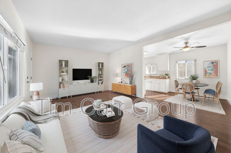 Costa Mesa Condo: 271 16th PL - D