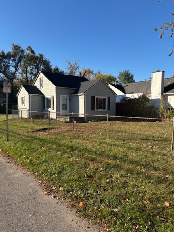 Westland House: 35807 Schley Avenue