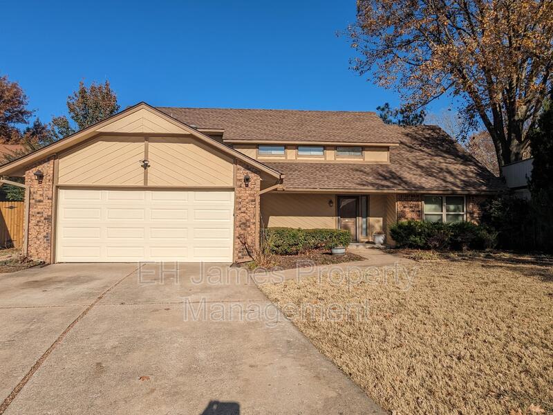 Broken Arrow House: 2630 West Washington Place