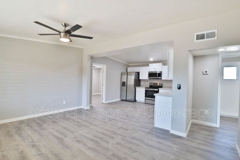 Phoenix House: 1538 E. Pierce St. B
