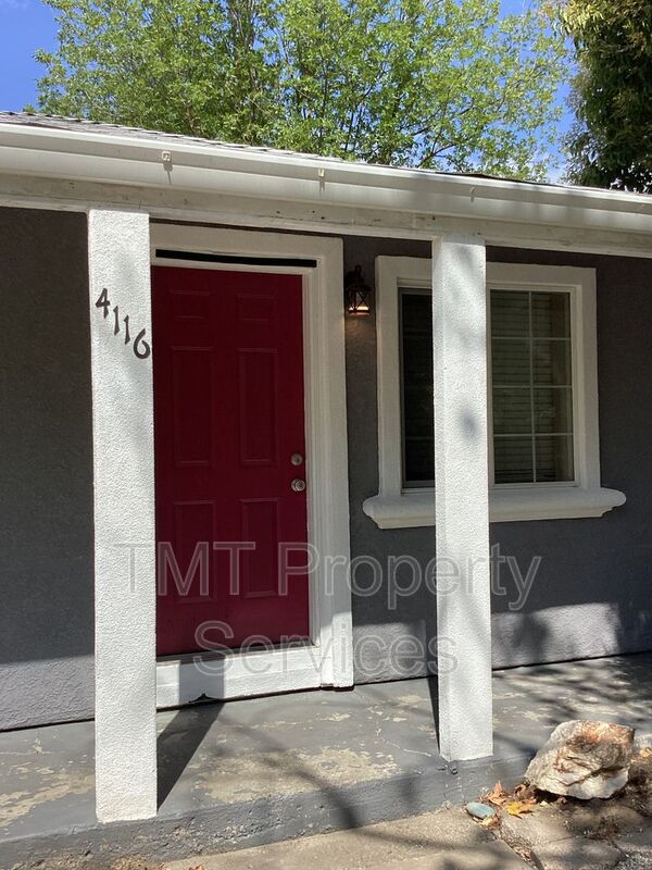 Sacramento House: 4116 W Nichols Ave