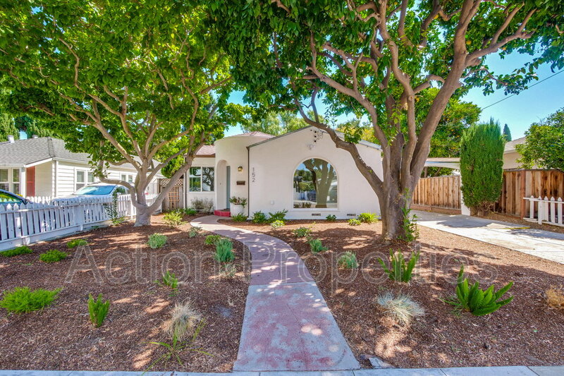 Sunnyvale House: 152 S Bayview Avenue