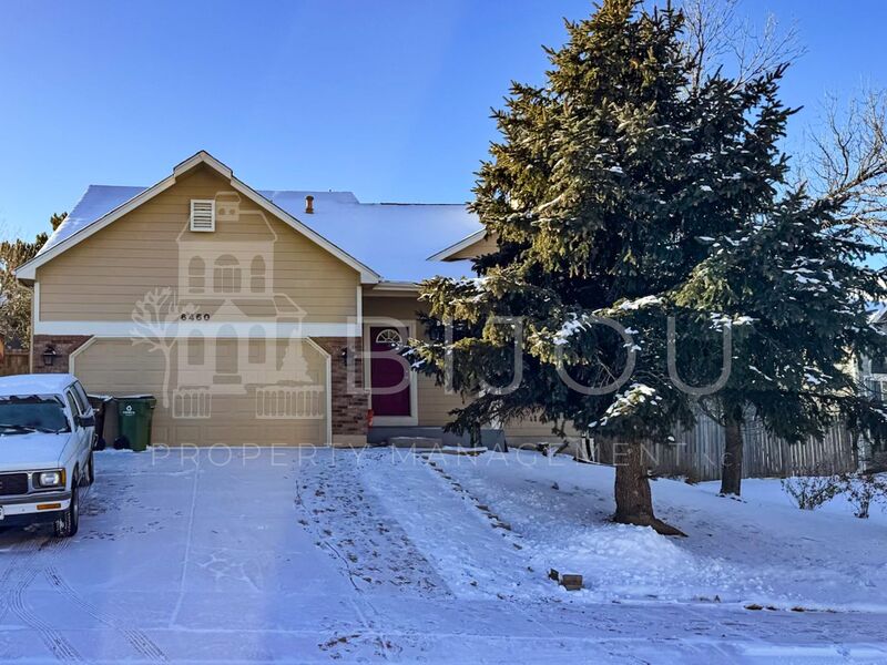 Colorado Springs House: 6460 Fall River Dr