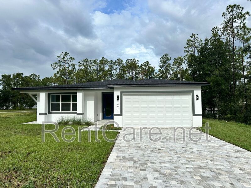 Dunnellon House: 10034 N Darwin Way