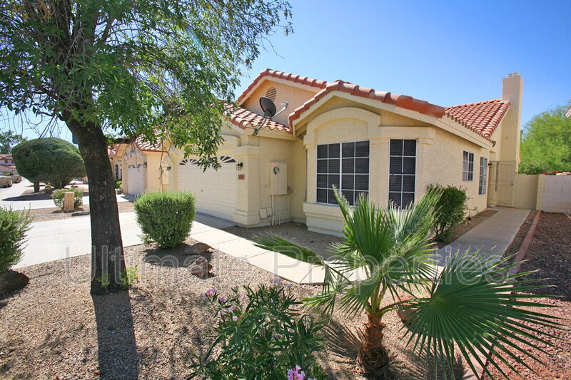 Glendale House: 7721 W Tonto Dr