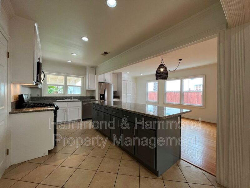 Sherman Oaks House: 4316 Greenbush Ave.