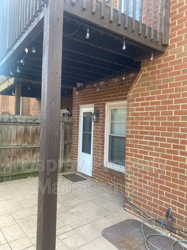 Town House with detached garage and fenced patio!!! - Photo 34