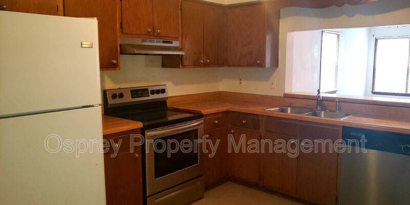 3 Bedroom End Unit Town Home - Photo 15