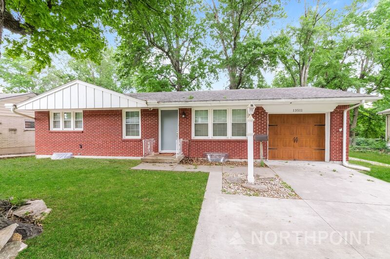 Independence House: 13511 E 41st Ter S