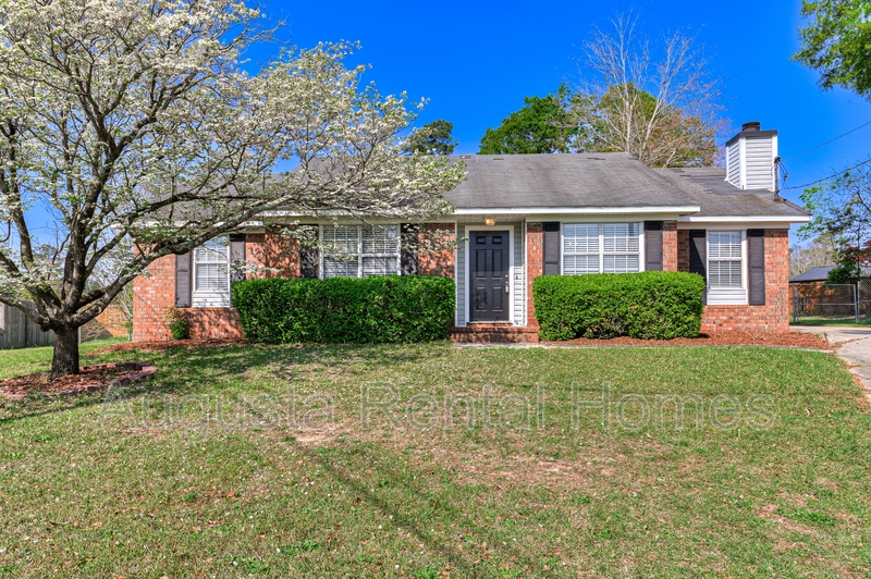 Martinez House: 259 Hillwood Court