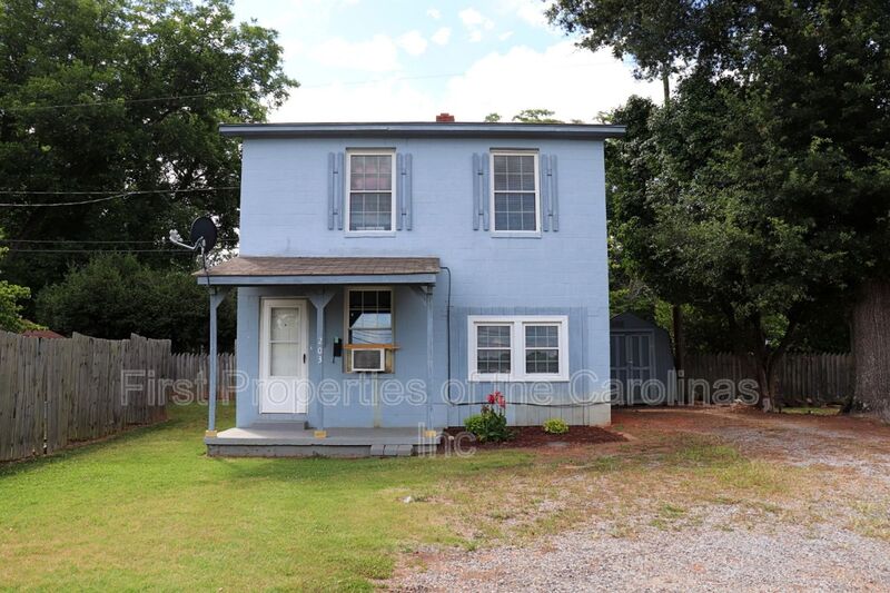 Gastonia House: 203 N. New Hope Rd.