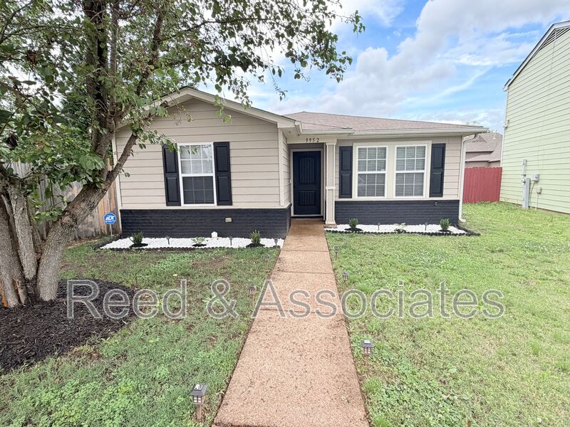 Cordova House: 9952 Branley Oak Dr