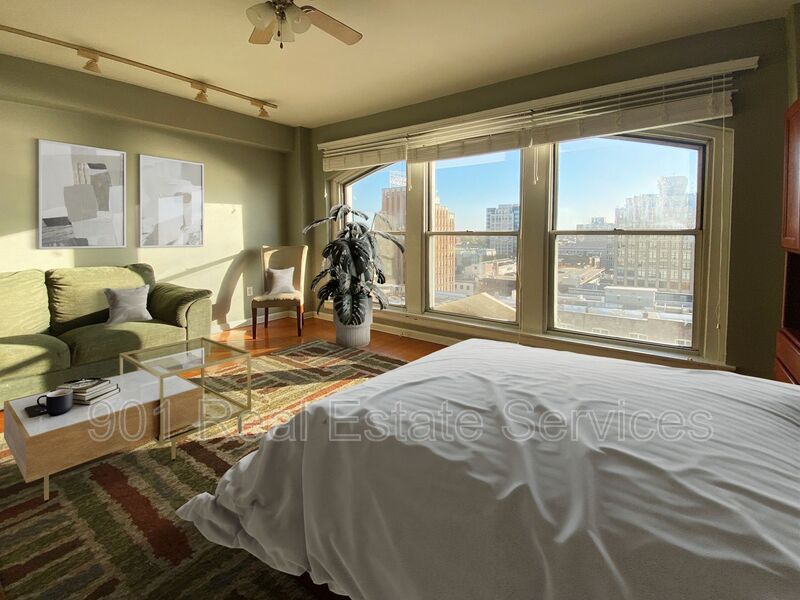 Memphis Condo: 66 Monroe Avenue