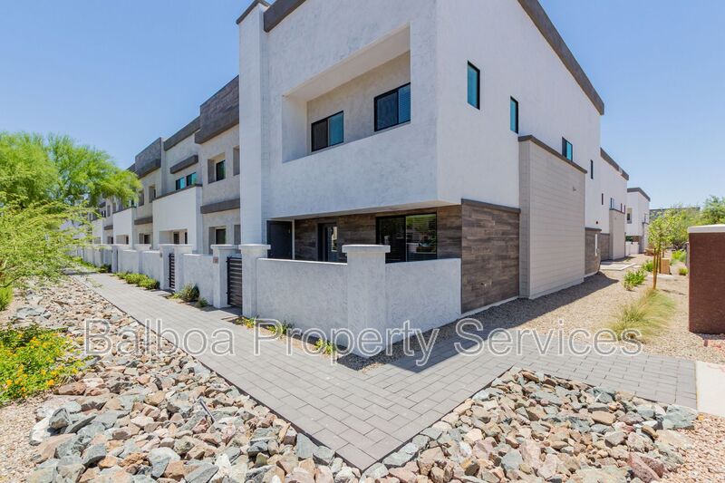 Mesa Townhome: 1318 S 105th Pl
