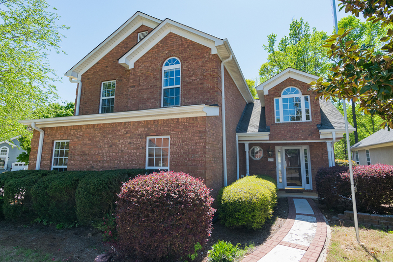 Athens House: 340 Bedford Drive