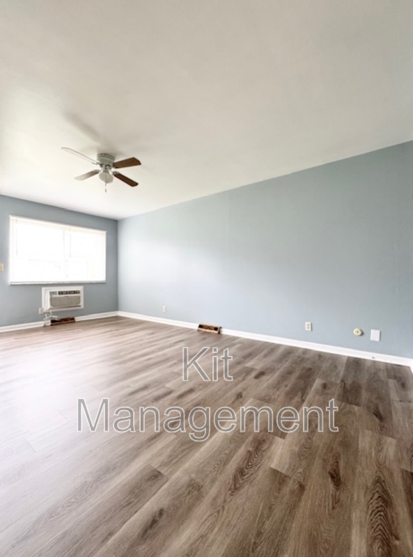 Toledo Condo: 2241 W Laskey Rd.