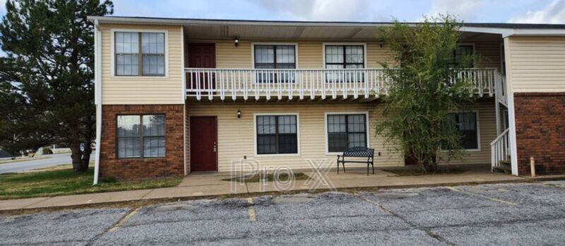 Joplin Condo: 1001 S St. Louis Ave