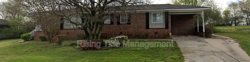 Center Point House: 2324 5th St NW