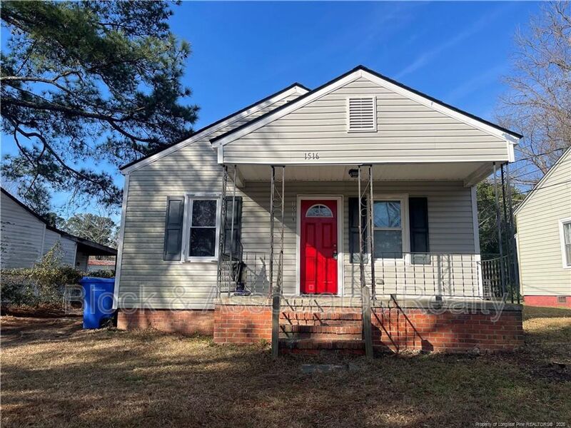 Fayetteville House: 1516 Pierce Street