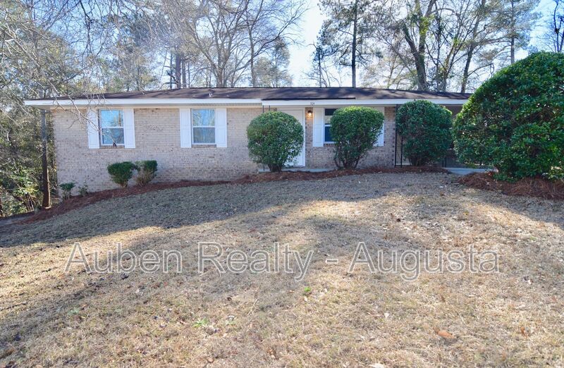 North Augusta House: 524 Laverne Avenue
