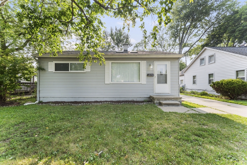 Southfield House: 28735 Brentwood St.