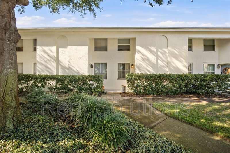 Tampa Townhome: 4521 W La Villa Lane