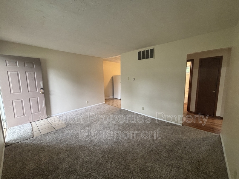 806 West 25th Street - A, Lawrence, Kansas rental photo 5 of 16