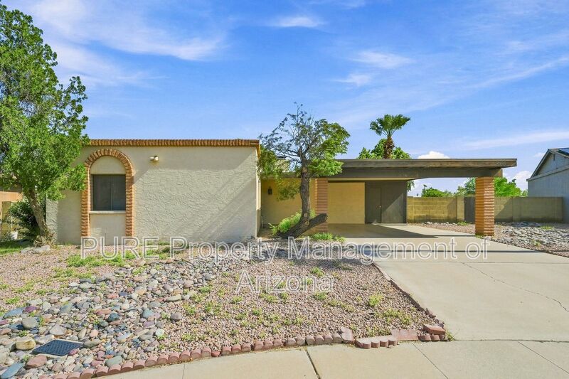 Tempe House: 2604 W Ellis Dr
