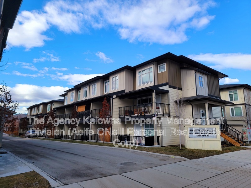 Kelowna Townhome: 1308 Rutland Rd
