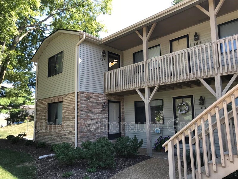 O'Fallon Condo: 165 Eagle Ridge