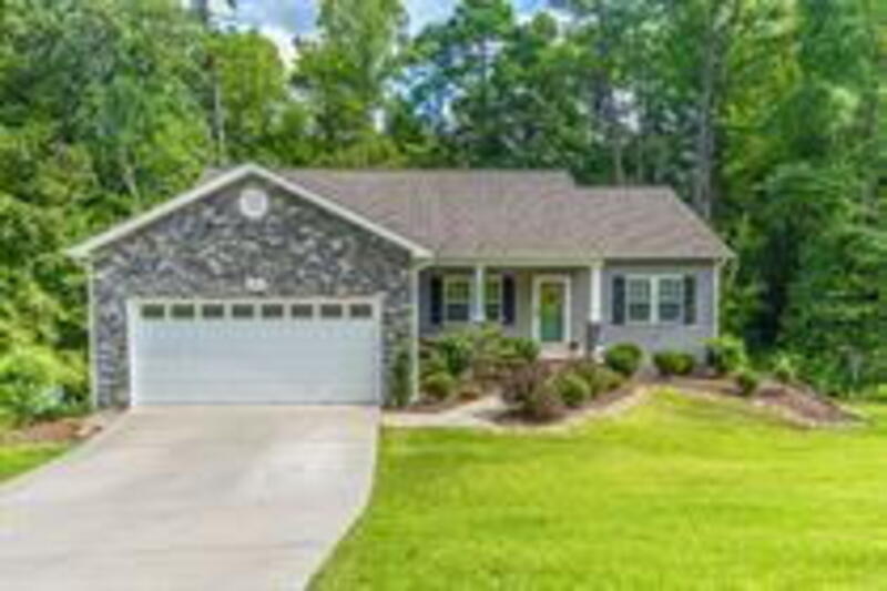 Pinehurst House: 55 Bridle Path Circle