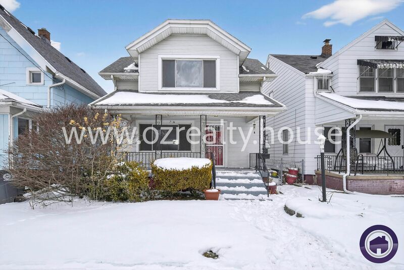 Toledo House: 1105 Ketcham Ave