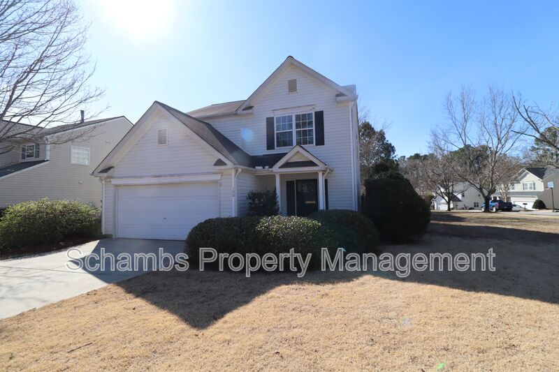 Holly Springs House: 100 Beverstone Dr